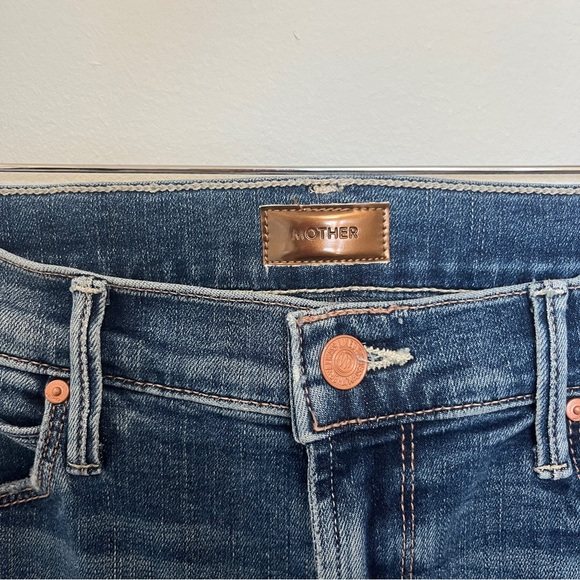 Mother The Mid Rise Dazzler Ankle Step Fray Skipping On Coals Size 29 NWOT - Picture 4 of 6